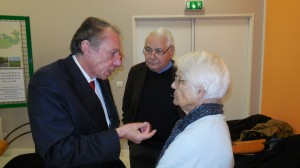 Table-ronde sur 40 ans de protection de l'environnement en Essonne, 22 novembre 2014. Discussion entre trois anciens présidents : Liliane ELSEN, Claude TRESCARTE et Denis MAZODIER. © BM/CAD. DSCN2845
