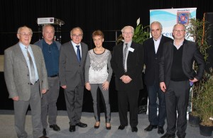 Les signataires de la charte de partenariat municipal de Breuillet, le 23 janvier 2015. © ED. Charte Breuillet 23 janvier 2015