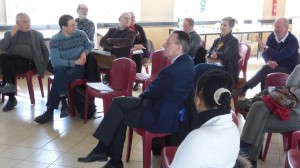 Durant la formation, de nombreuses questions ont été posées, notamment par Bernard TERRIS, maire adjoint chargé de l'Environnement et du Développement durable à Forges-les-Bains. © BM/CAD, 7 mars 2015. DSCN3713 copie