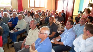 Conférence - débat "Du pétrole ou du gaz en Essonne ? A quelles conditions ?", 4 juin 2015. Un public très attentif. © BM/CAD pour ENE. DSCN4909
